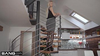 play Tanzen in den Armen und Sex mit Orgasmus in der Muschi