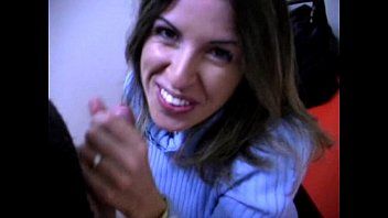 play Two babes from France suck a penis until sperm comes out