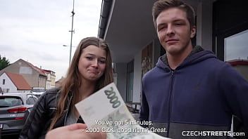 play Daje tej pięknej kobiecie 200 euro za seks analny
