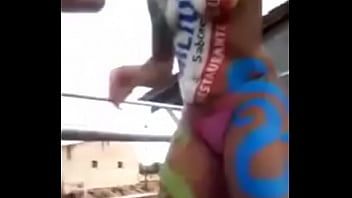 play Dubla sex in cur si in pizda unei tipe adolescente care face fata la penisul