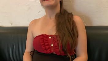 play El culo de esta mujer es muy gordo y quiere hacer un intenso juego de xxx
