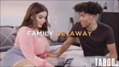 play ملاذ عائلي فاضح مع ناتاشا نيس وأندرو لايت