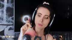 play Sissy alemão ASMR: Lou Nesbit & Lia Louise - Dominando Dirty Talk BDSM