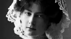 play تقدم Dark Lantern Entertainment، المجلد الأول، الفصل الخامس، الجزء الثاني، الفيلم الكامل: حياتي السرية - الاعترافات المثيرة لرجل إنجليزي فيكتوري يضم ميلف ناضجة وفرج مشعر.